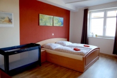Ferienwohnung-Bautzen-Natuerlich-Schlafzimmer-I