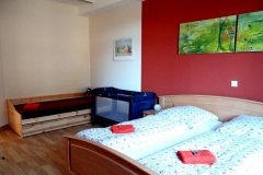 Ferienwohnung-Bautzen-Natuerlich-Schlafzimmer-IV